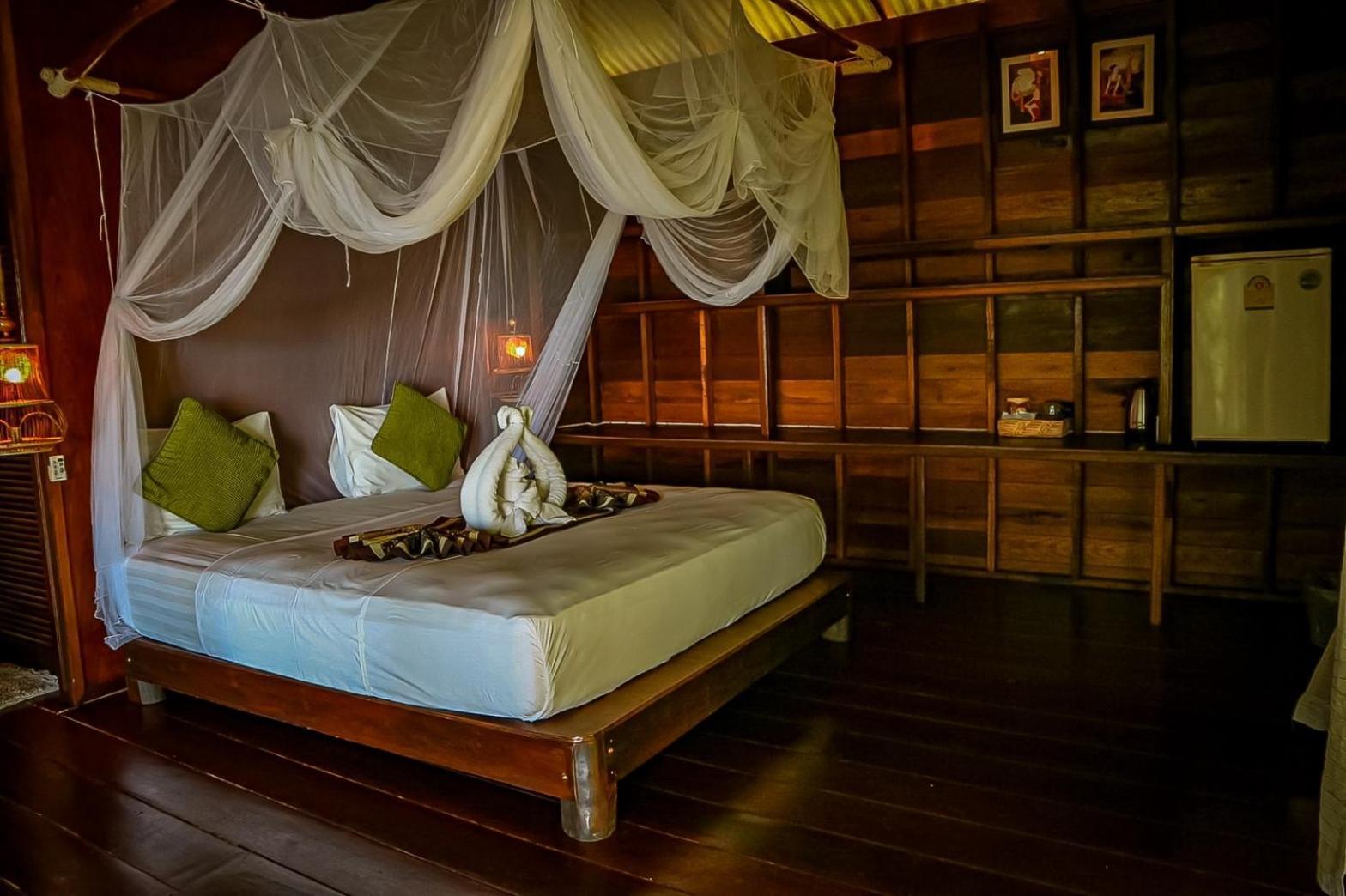 Hillhouse - Koh Yao Noi Bed and Breakfast Exteriör bild