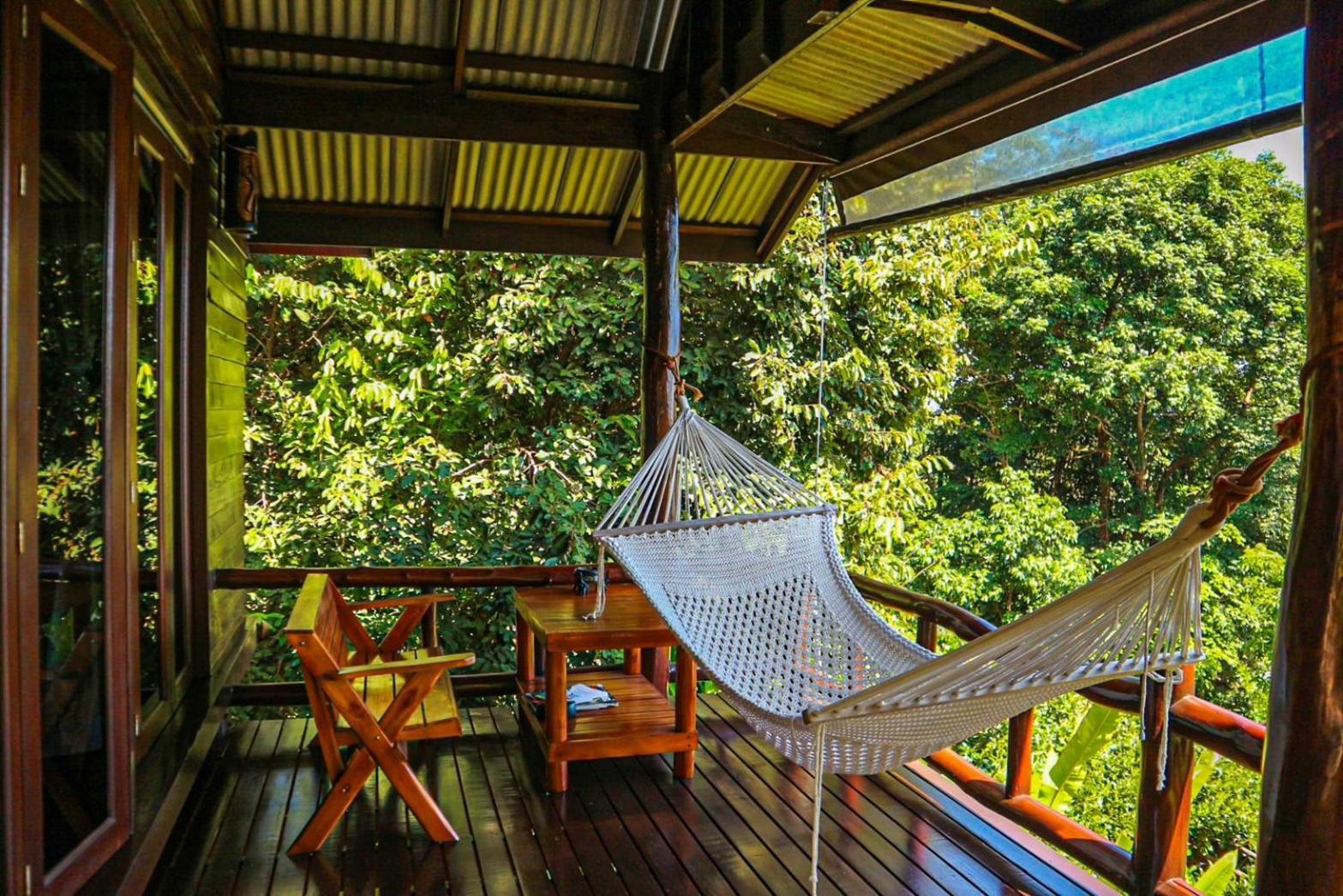 Hillhouse - Koh Yao Noi Bed and Breakfast Exteriör bild
